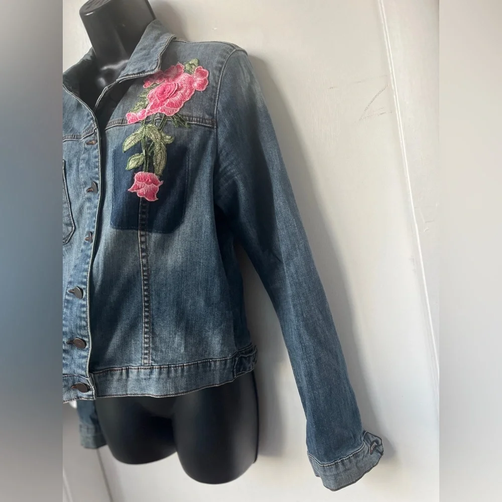 Kut from the Kloth Juko Denim Jacket Flower Embroidery sz L - Picture 6 of 16